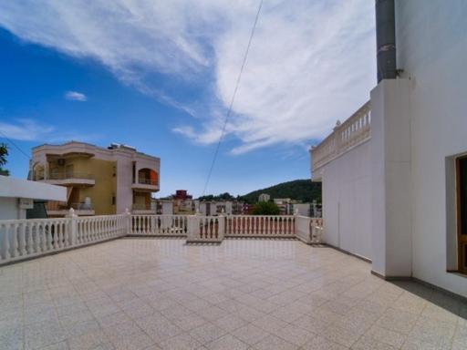 Vironas Hotel Himare Exterior photo