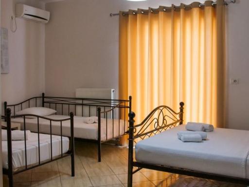 Vironas Hotel Himare Exterior photo