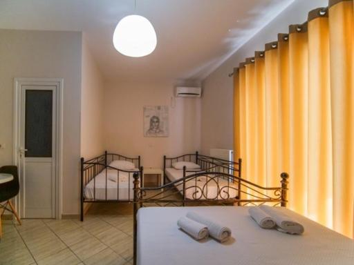 Vironas Hotel Himare Exterior photo